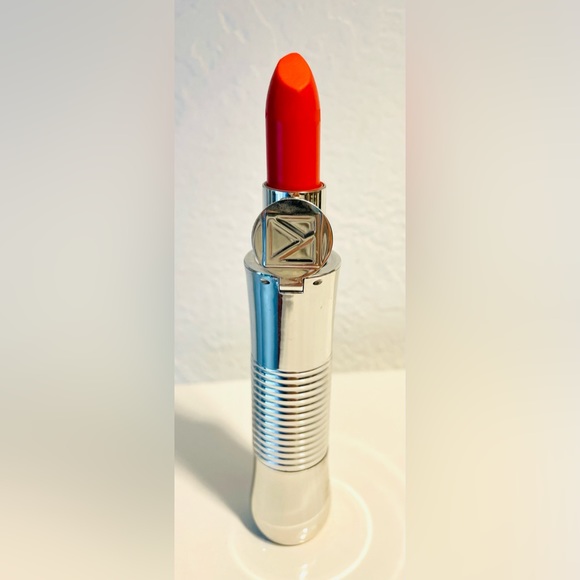 Kaplan MD- Perfect Pout Lipstick sunset - swatched once - like new - Picture 1 of 4